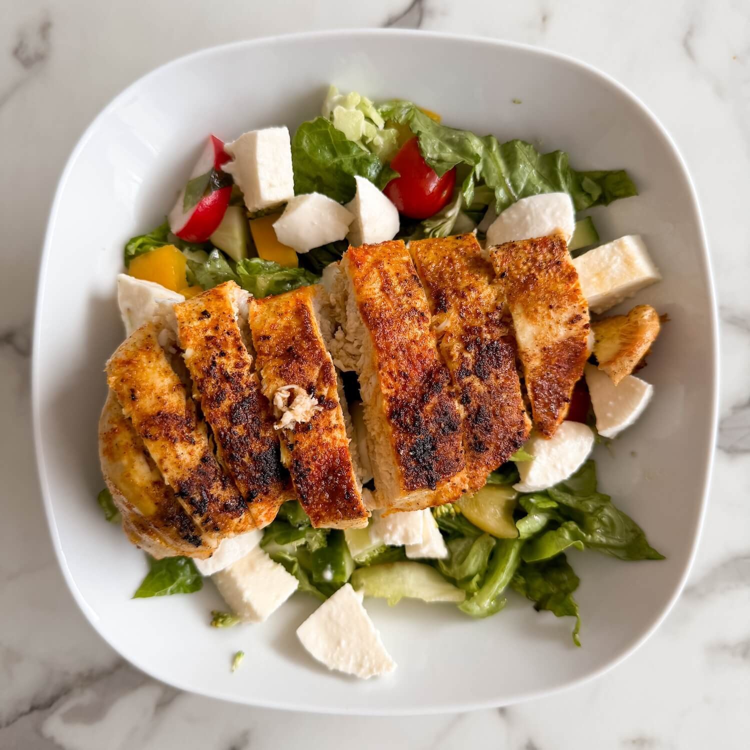 Gesunder Salat mit Hähnchen - Gesund leben mit Kristina